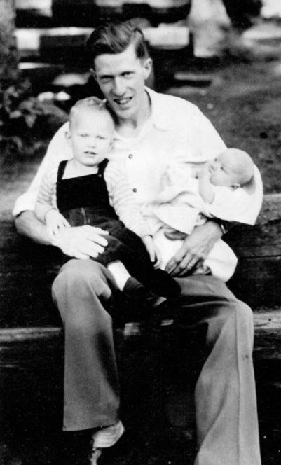 Wes with Steve and Nancy, apparently taken at about the same time as the picture to the left since we seem to be dressed the same.